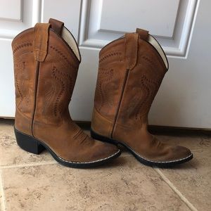 Brown swayed/leather kids cowboy boots